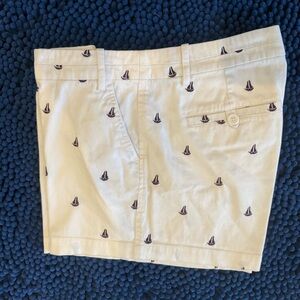 British Khaki White Shorts with Sailboat Pattern